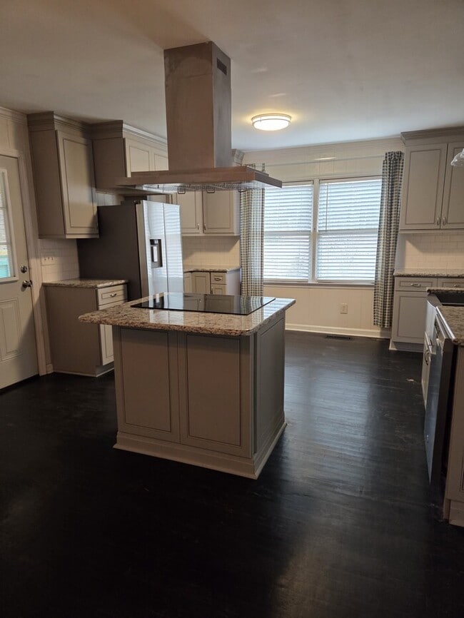 Building Photo - 408 Clifton St