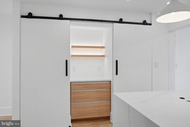 Building Photo - 2028 Tunlaw Rd NW