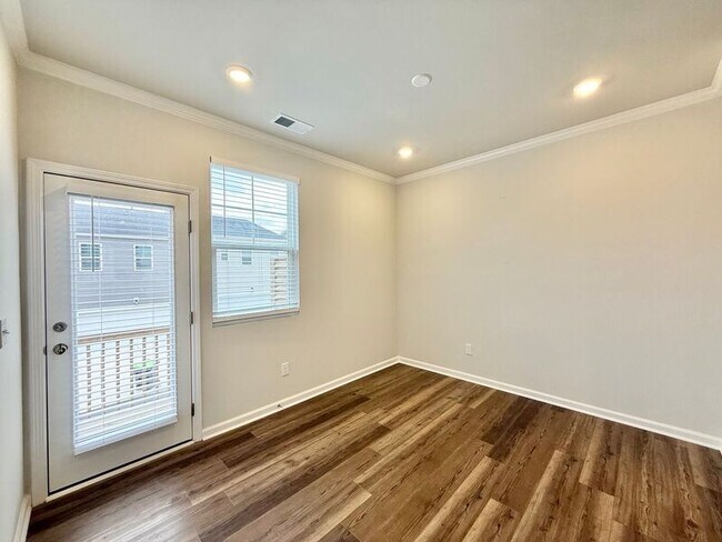 Building Photo - 1775 Night Sky Trl