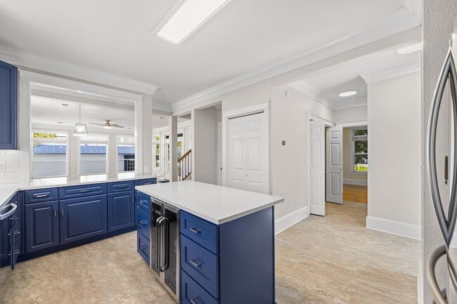 Building Photo - 92 Cypress Breeze Dr