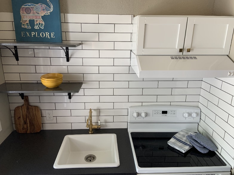 Building Photo - 209 E Rosewood Ave