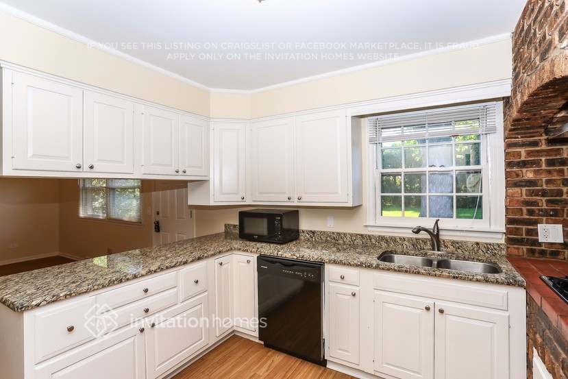 Building Photo - 1159 Blackhawk Dr