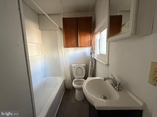 Building Photo - 347 E King St