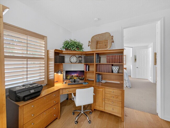 Building Photo - 631 Moondancer Ct