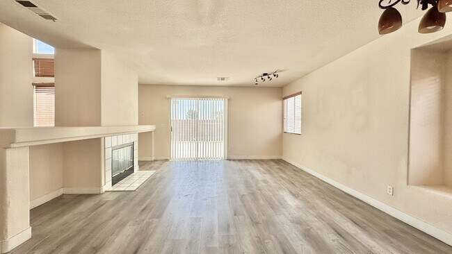 Building Photo - 3726 Penedos Dr