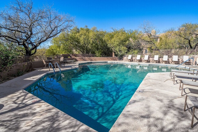 Building Photo - 6655 N Canyon Crest Dr