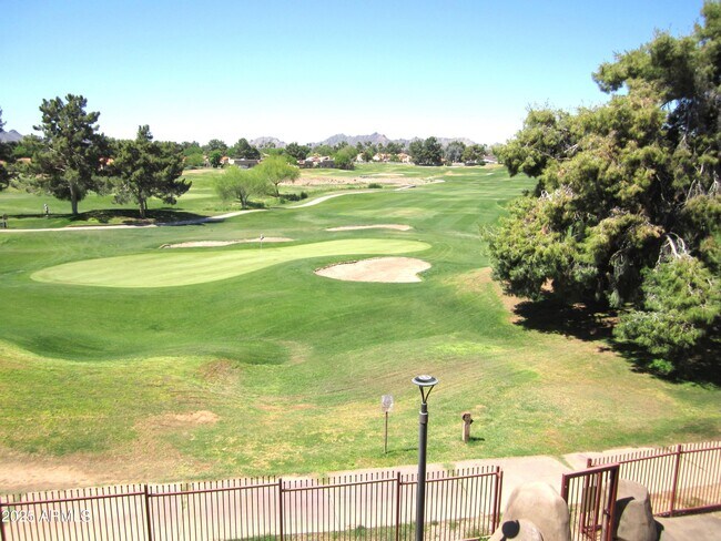 Building Photo - 4303 E Cactus Rd