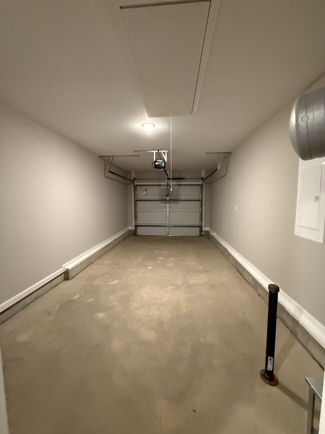 Building Photo - 101 Berkshire Cir