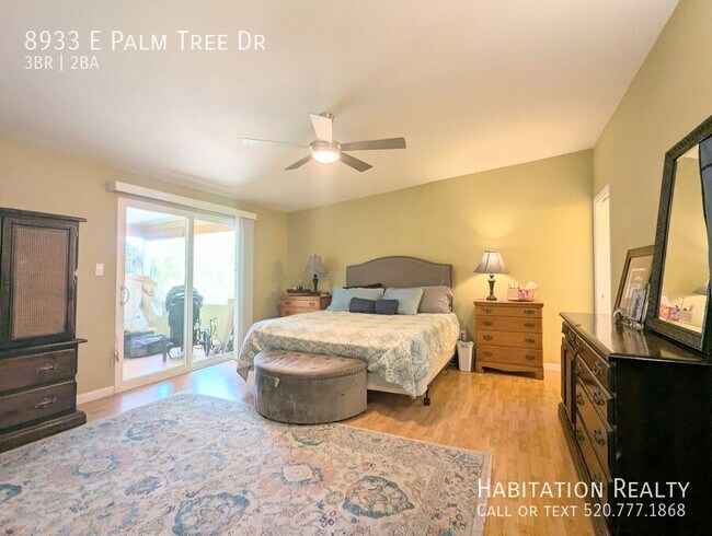 Building Photo - 8933 E Palm Tree Dr
