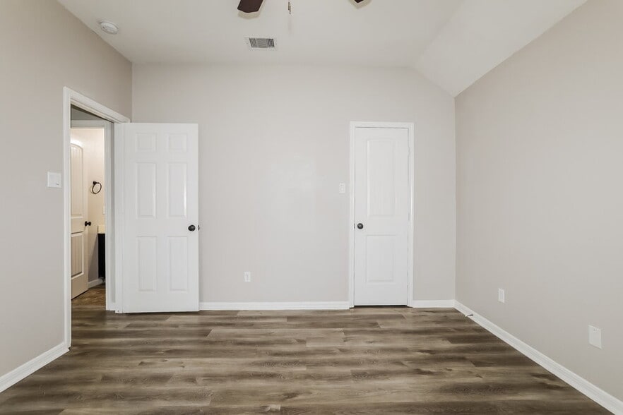 Building Photo - 7415 Durango Creek Dr