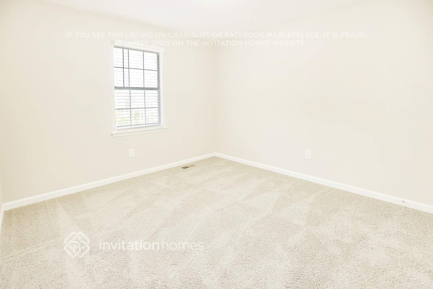 Building Photo - 260 Rosewood Dr