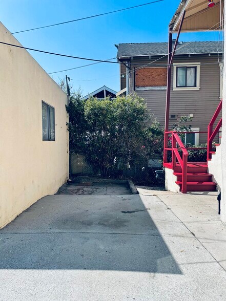 One designated parking space with shade - 782 E Kensington Rd