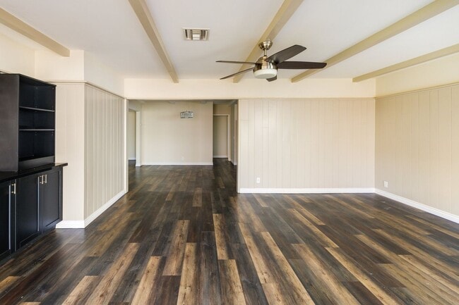 Building Photo - Beautifully Remodeled 4 Bed / 2 Bath Home in Prime Inglewood — Detached Garage + Spacious Yard