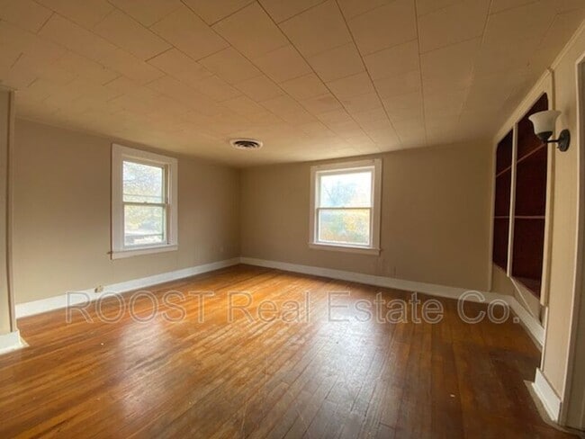 Building Photo - 1606/1608 W High St.