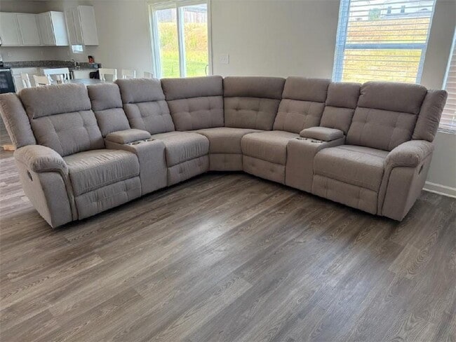 Building Photo - 35 Oxford Ln