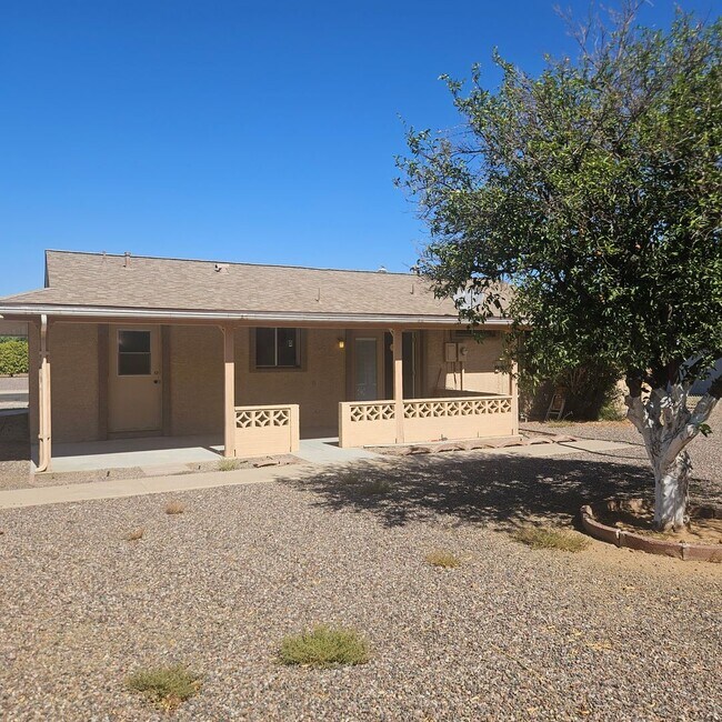 Building Photo - 9845 N 105th Dr