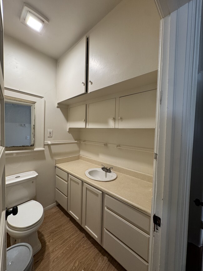 Building Photo - 1403 E Fillmore St