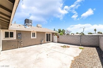 Building Photo - 4972 Novato Cir