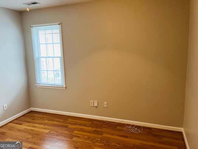Building Photo - 155 Woodstream Wy