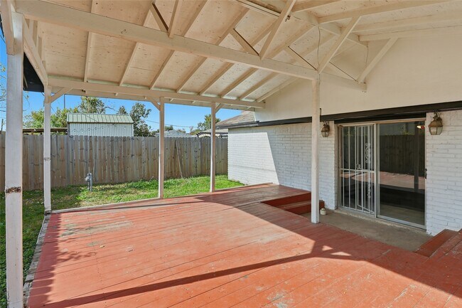 Building Photo - 6226 Antha St