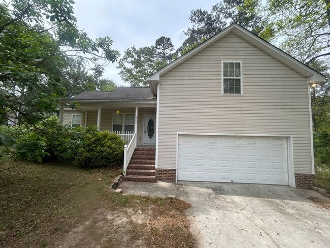 Building Photo - 208 Charles Towne Ct