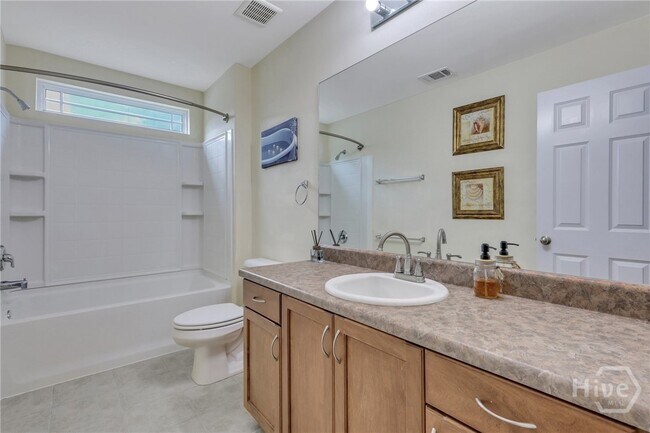 Building Photo - 130 Magnolia Dr