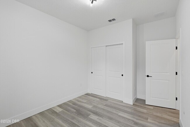 Building Photo - 8 Second Path Unit A