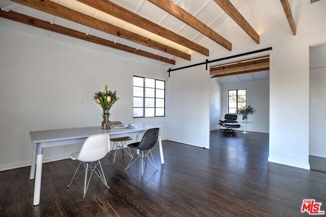 Building Photo - 1807 Montana Ave