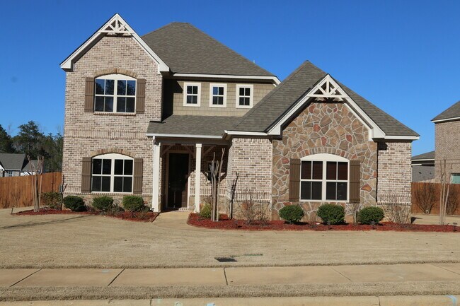 Building Photo - Executive Rental in Cypress Point S/D
