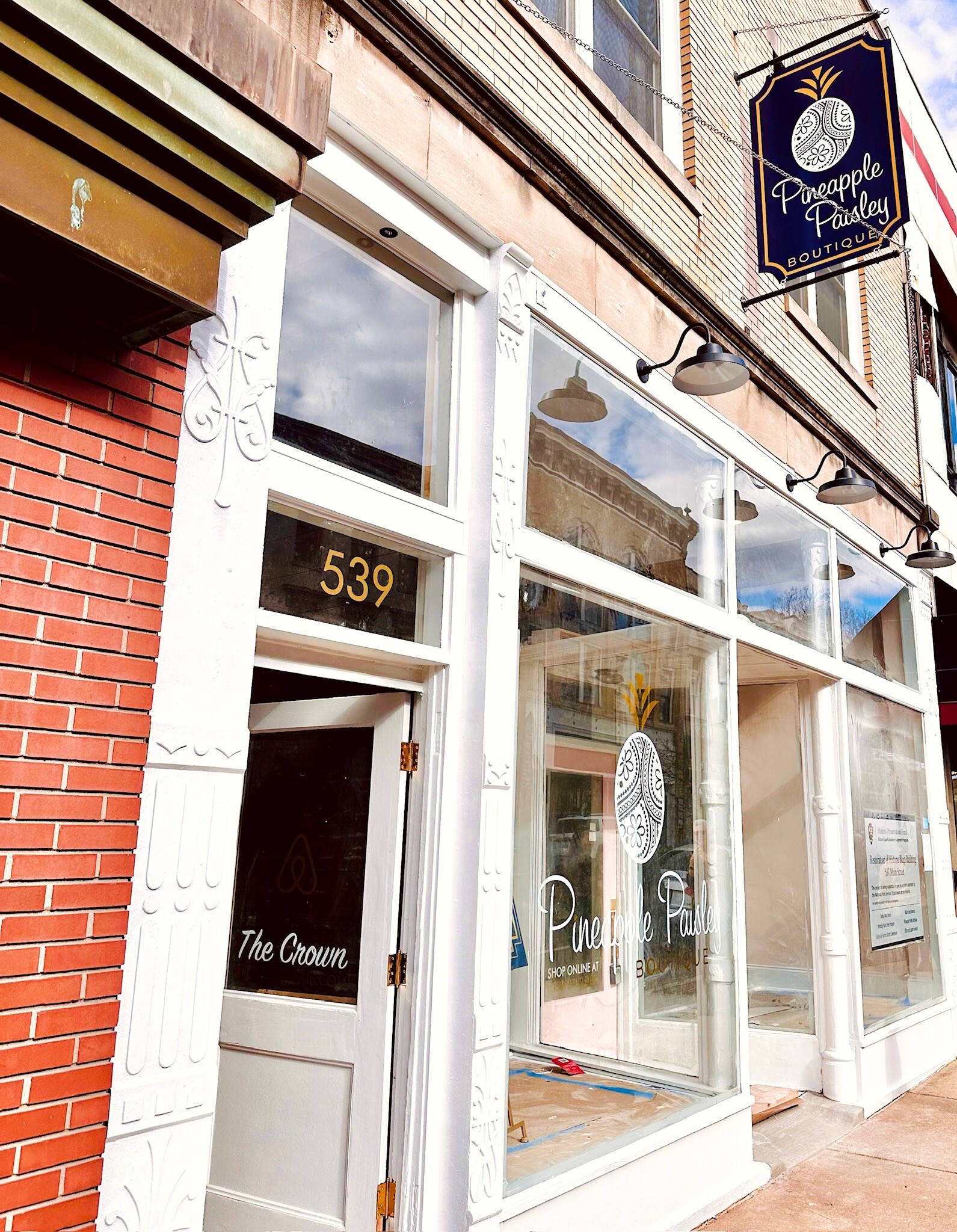 Building Photo - 539 Main St