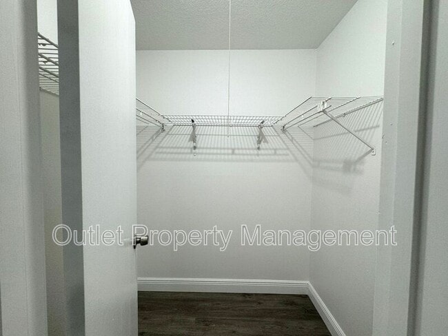 Building Photo - 440 S Hill Ave