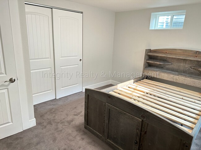 Building Photo - 3092 W Layton Ave