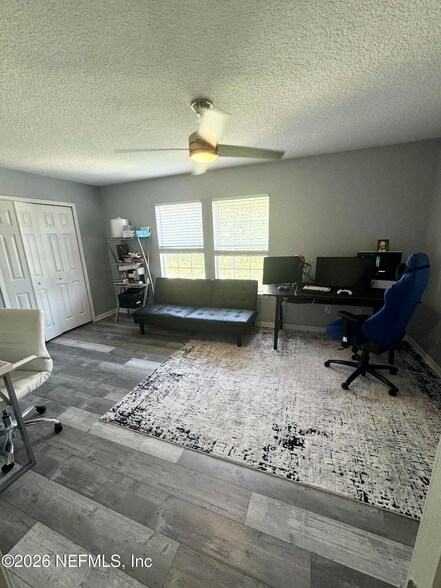 Building Photo - 955 Churchhill Ln