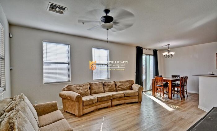 Building Photo - 8169 W Groom Creek Rd