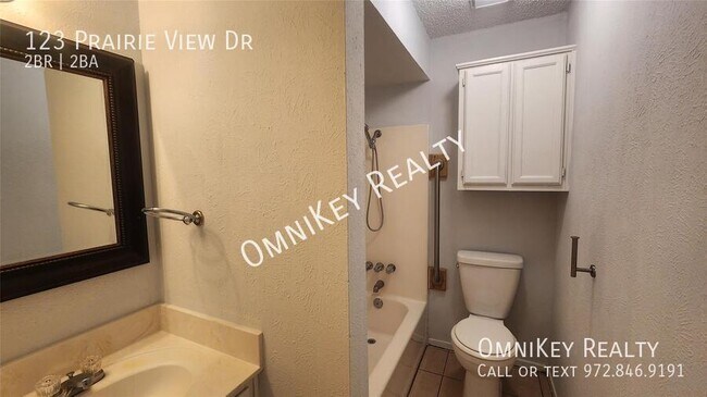 Building Photo - 123 Prairie View Dr