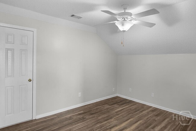 Building Photo - 201 Foxbury Square