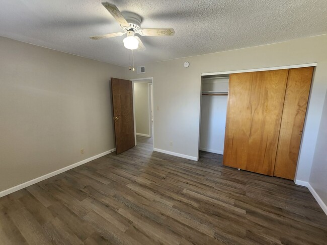 Building Photo - Beautiful Remodled, 3 Bedroom Home!