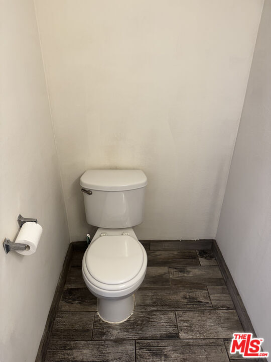 Building Photo - 221 N New Hampshire Ave