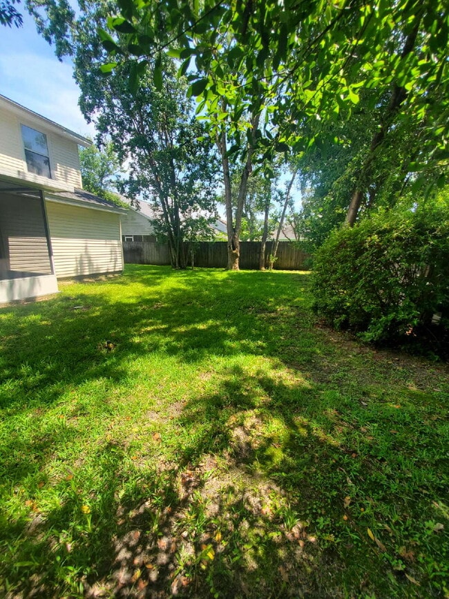 Building Photo - "Charming 3-Bed Oasis in Shalimar with 2 Full Baths and Cozy 1205 Sq. Ft.!