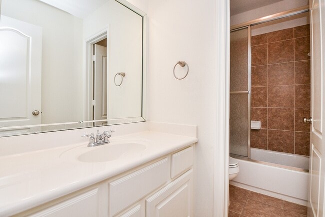 Building Photo - 4322 Pensacola Oaks Ln