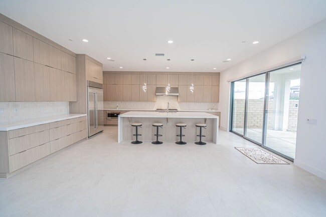 Building Photo - Luxury Smart Home with Green Belt Views in Tesoro Highlands!