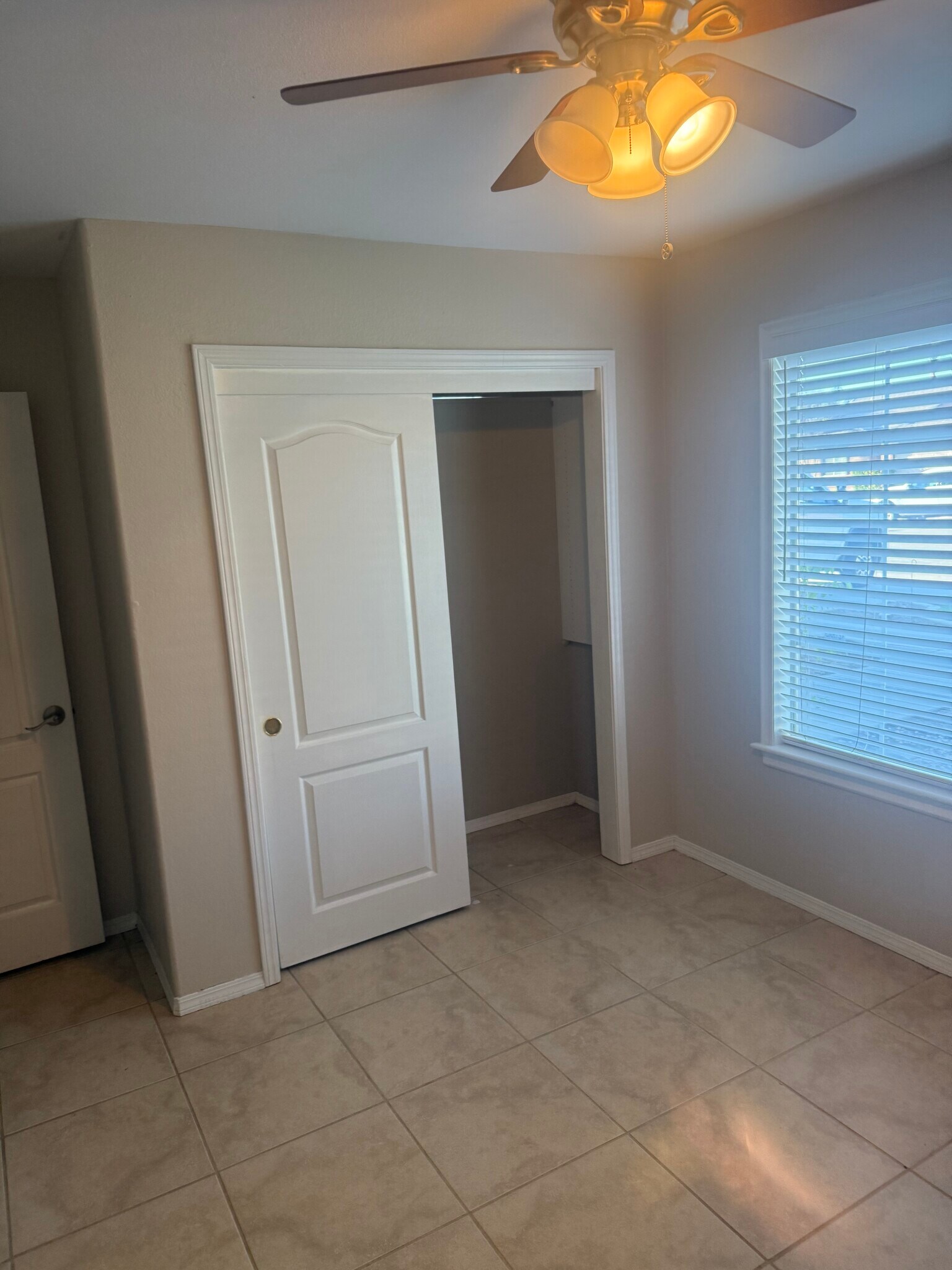Building Photo - 9809 Cheyenne Dr