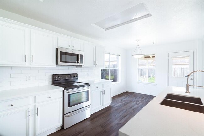 Building Photo - Troy Drive, Missouri City, TX 77459 - 3 BR 2.5 BA single-family home