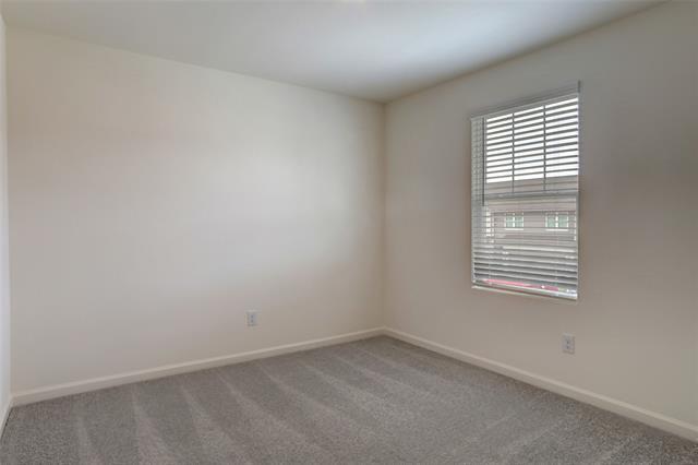 Building Photo - 1456 Lake Alpine Trl