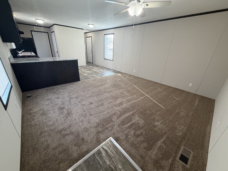 Building Photo - 38030 Pardo Dr