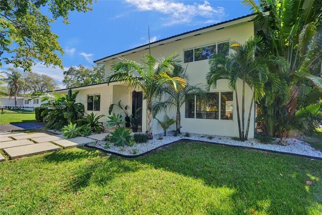Building Photo - 17505 SW 90th Ave