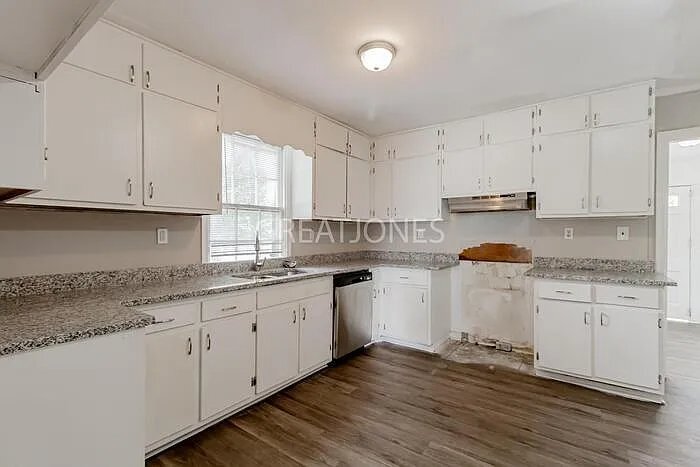 Building Photo - 3104 Mary Dr