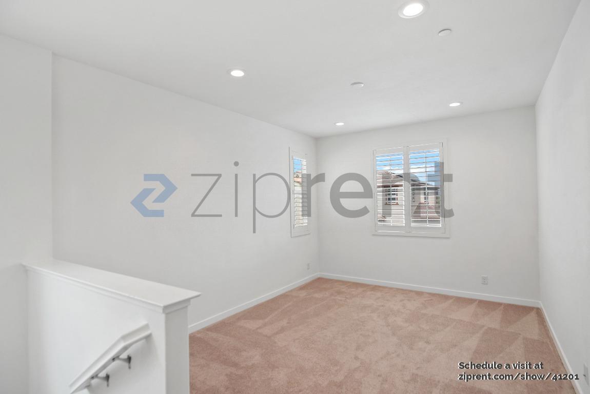 Building Photo - 1280 Hernandez Wy