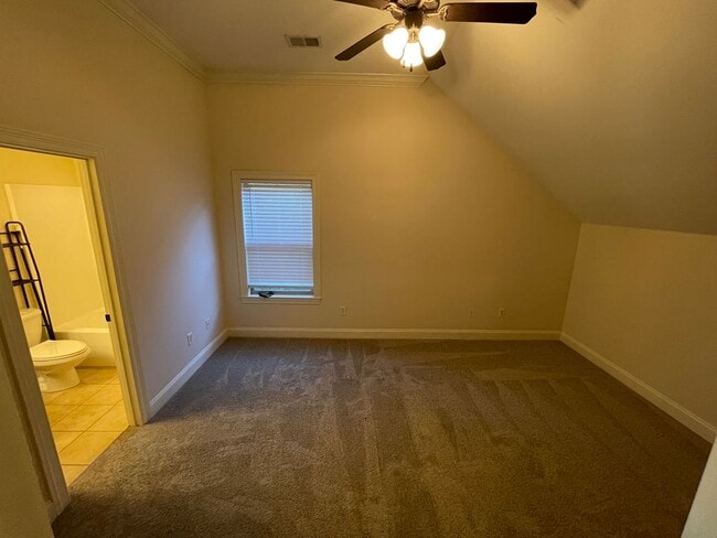 Building Photo - 3BR/3BA For Rent