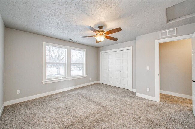 Building Photo - Modern 2 Story Home in North End!